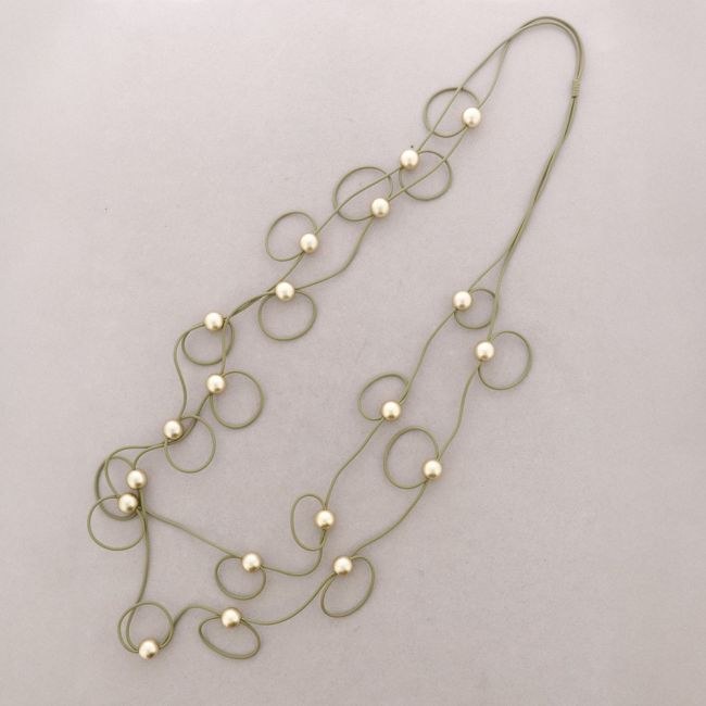 LONG RUBBER NECKLACE WITH DOUBLE CIRCLES