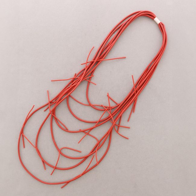 COLLAR IMÁN MULTI VUELTAS NUDOS GOMA