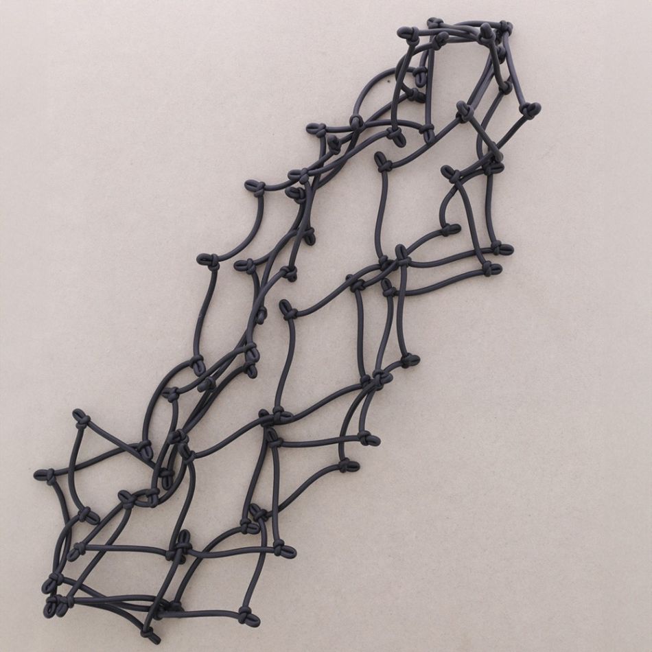LONG RUBBER NECKLACE WITH KNOTS