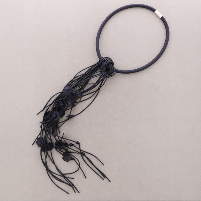 NECKLACE MAGNET RUBBER FRINGES FLOWERS FABRIC