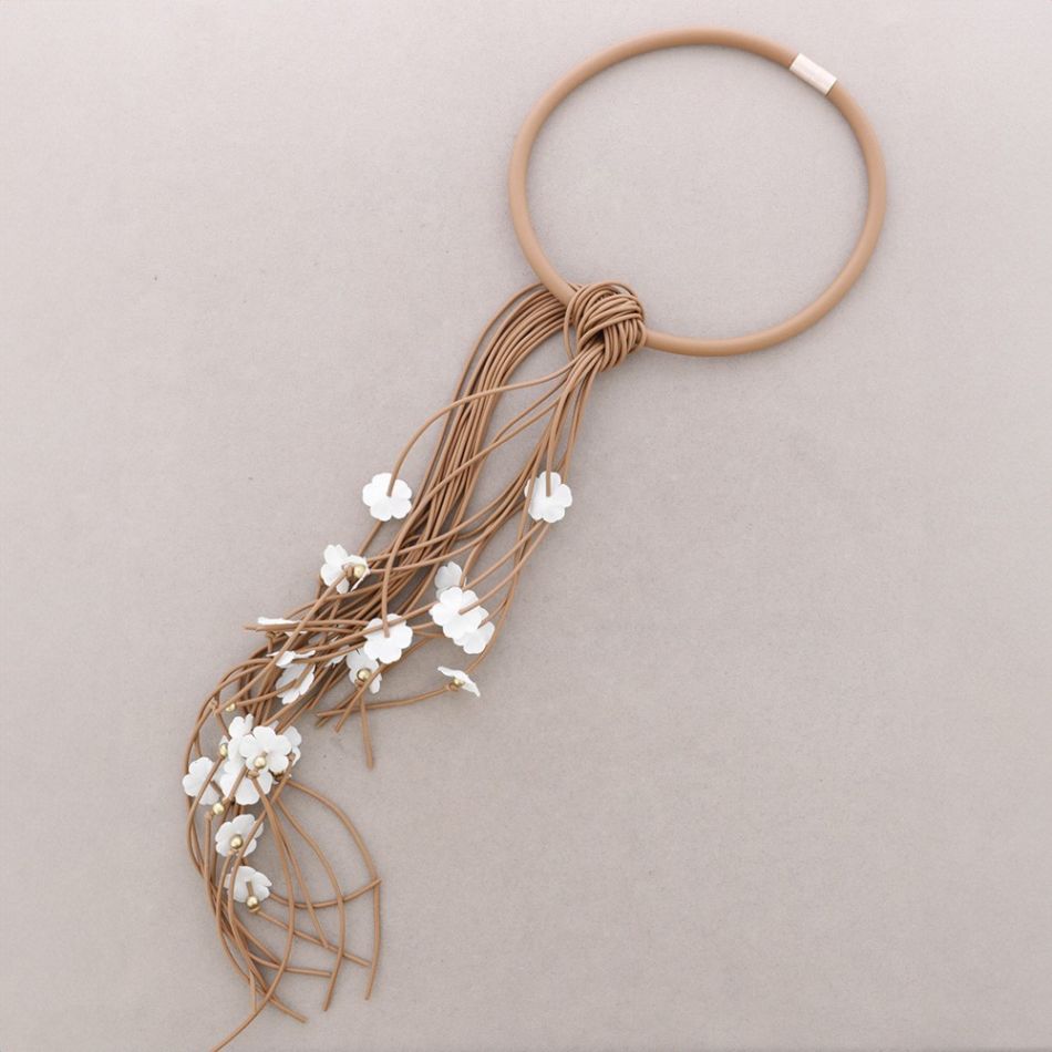 NECKLACE MAGNET RUBBER FRINGES FLOWERS FABRIC