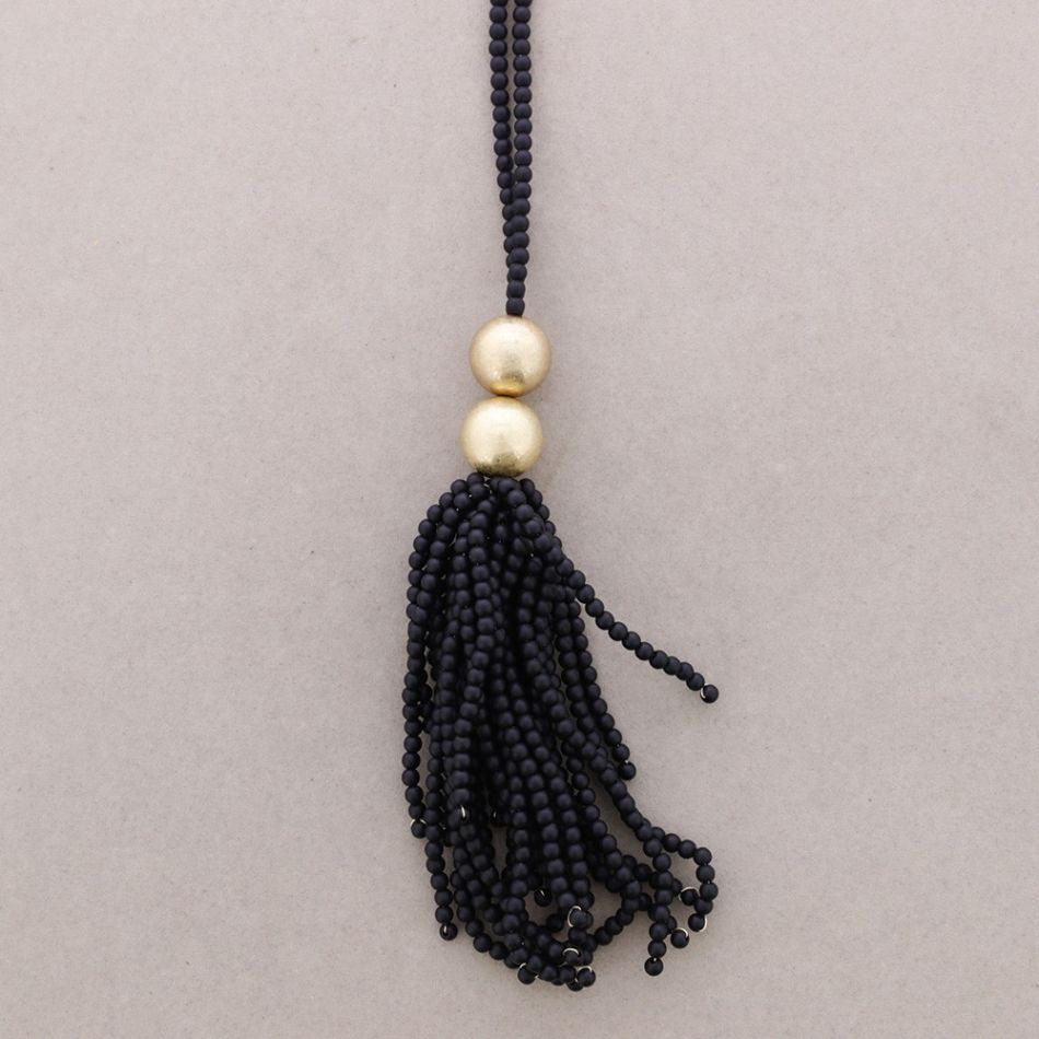 COLLAR LARGO COLGANTE FLEXIBLE CUENTAS RESINA
