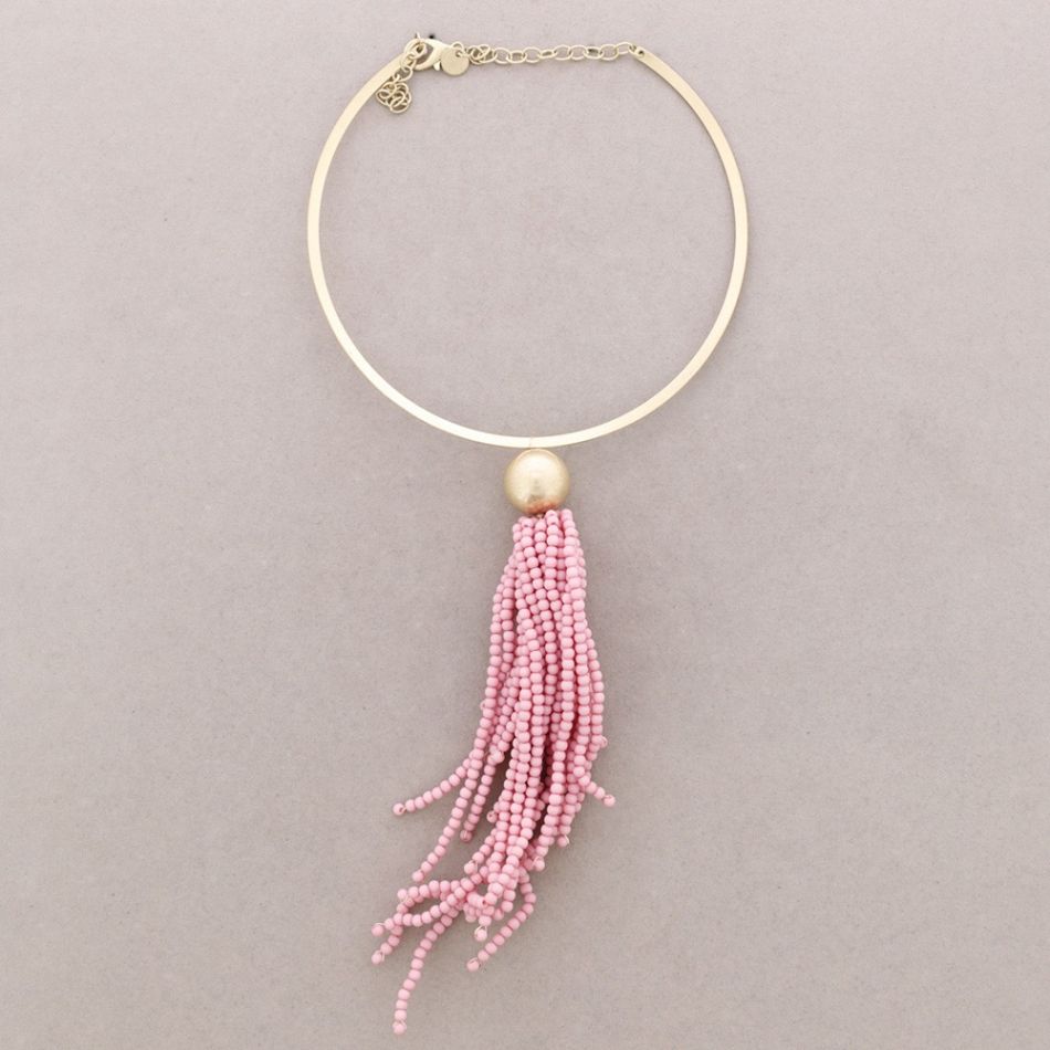 FLEXIBLE RESIN BEADS PENDANT NECKLACE