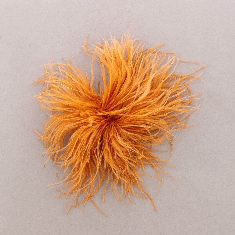 OSTRICH FEATHER BROOCH 10-15CM