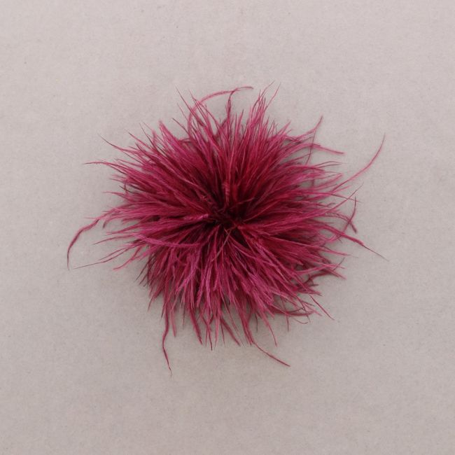 OSTRICH FEATHER BROOCH 8-10 CM