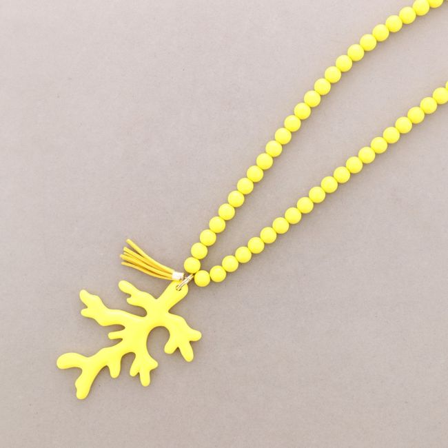 COLLAR LARGO CORAL COLG. RESINA