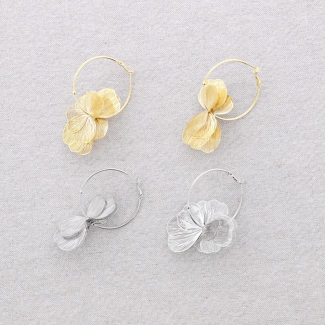 HOOP STEEL EARRINGS FILIGREE PETALS