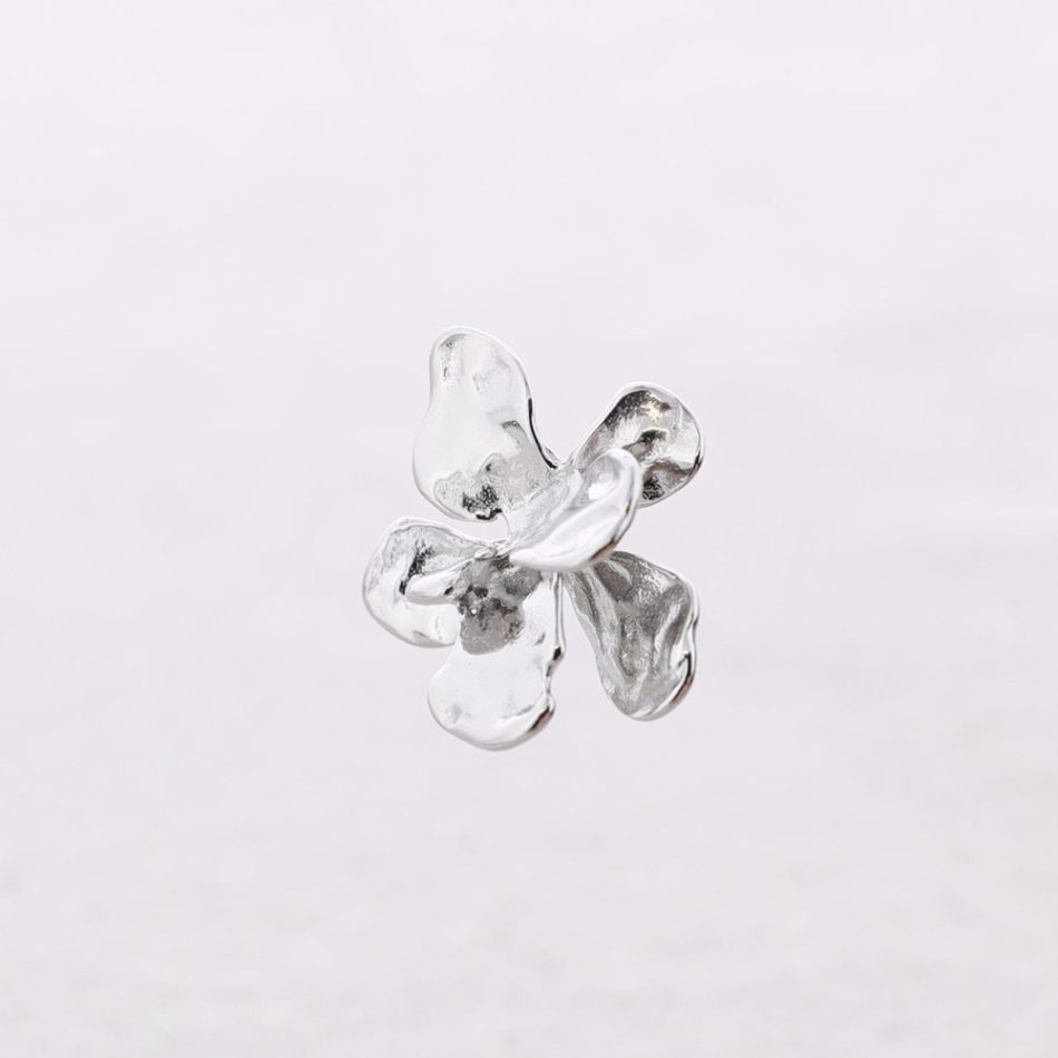 STEEL FLOWER EARRINGS