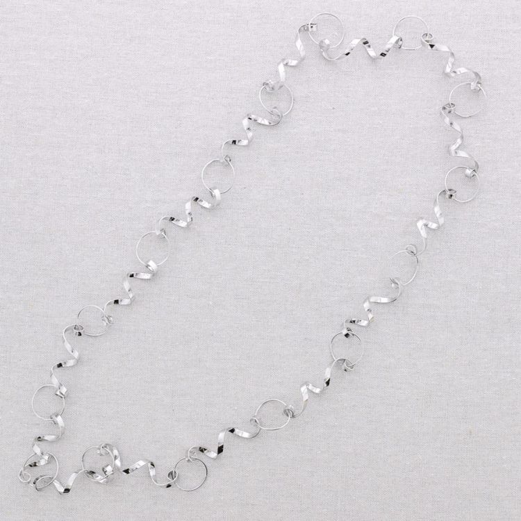 COLLAR LARGO ACERO ESPIRALES ANILLAS