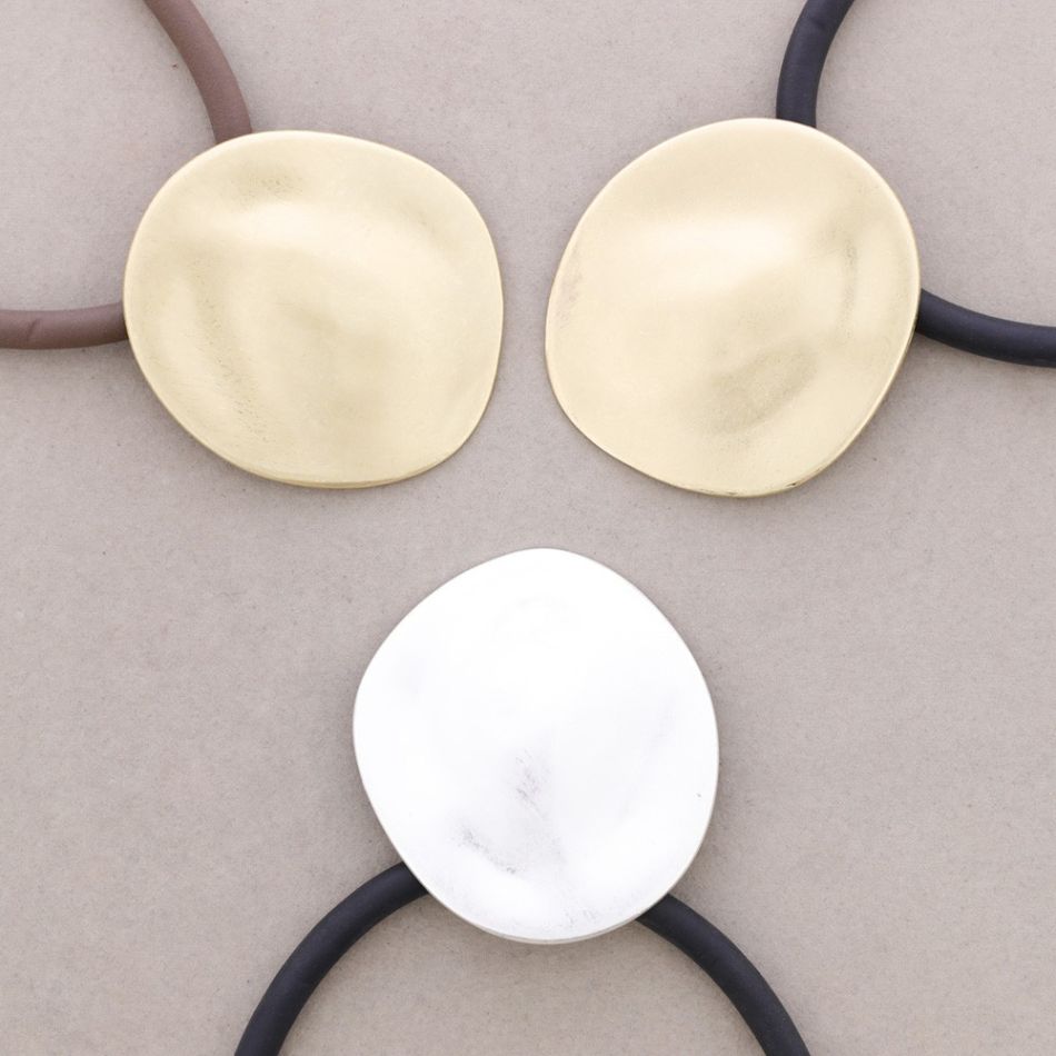 CHOKER METAL MEDALLION PENDANT