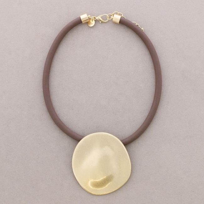 CHOKER METAL MEDALLION PENDANT