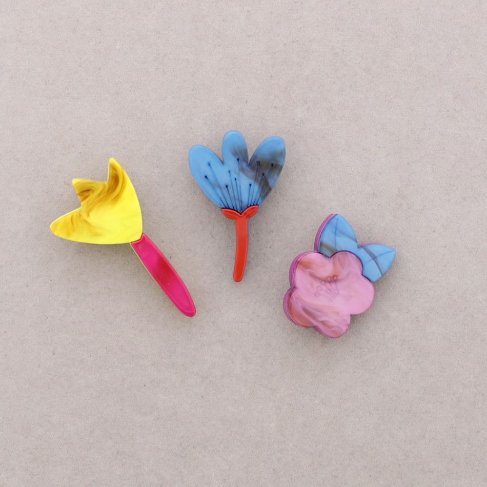 SET BROCHE TRIPLE FLOR RESINA