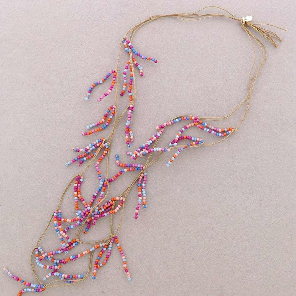 LONG NECKLACE WITH RESIN BEADS