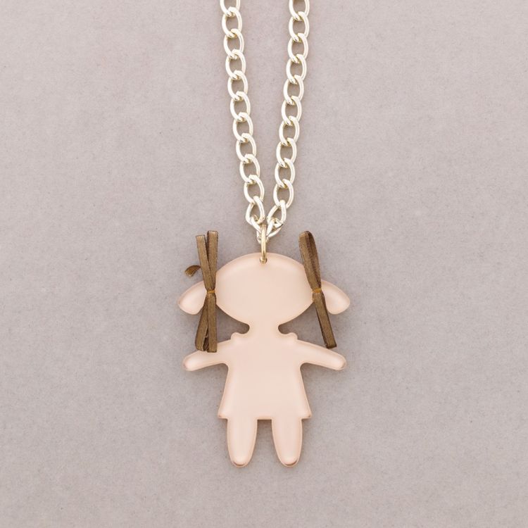 LONG PENDANT NECKLACE DOLL