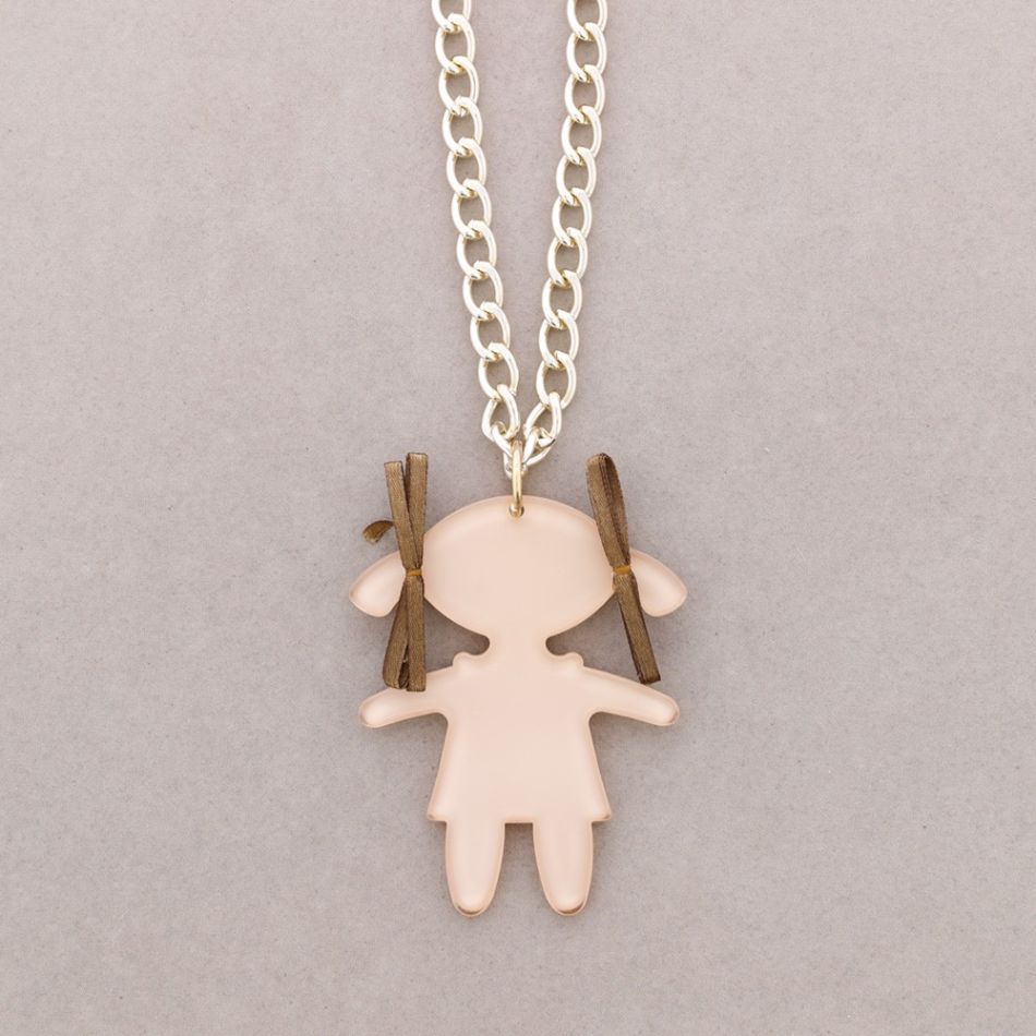 LONG PENDANT NECKLACE DOLL