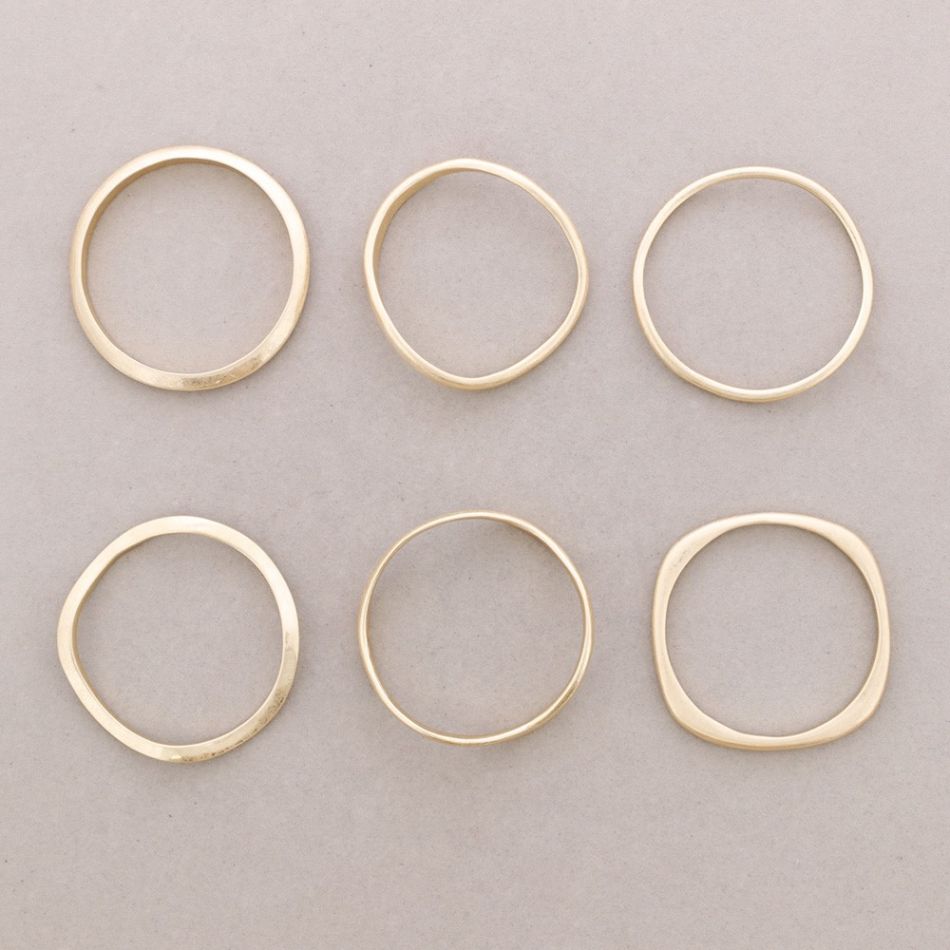 RIGID METAL BRACELET