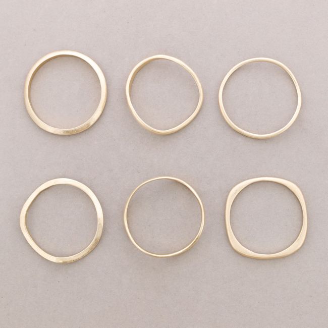 RIGID METAL BRACELET