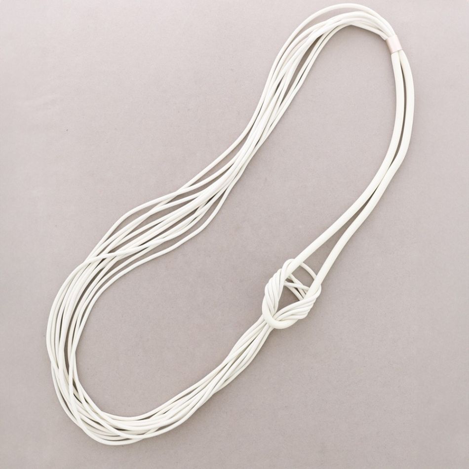 COLLAR LARGO IMÁN GOMA NUDO