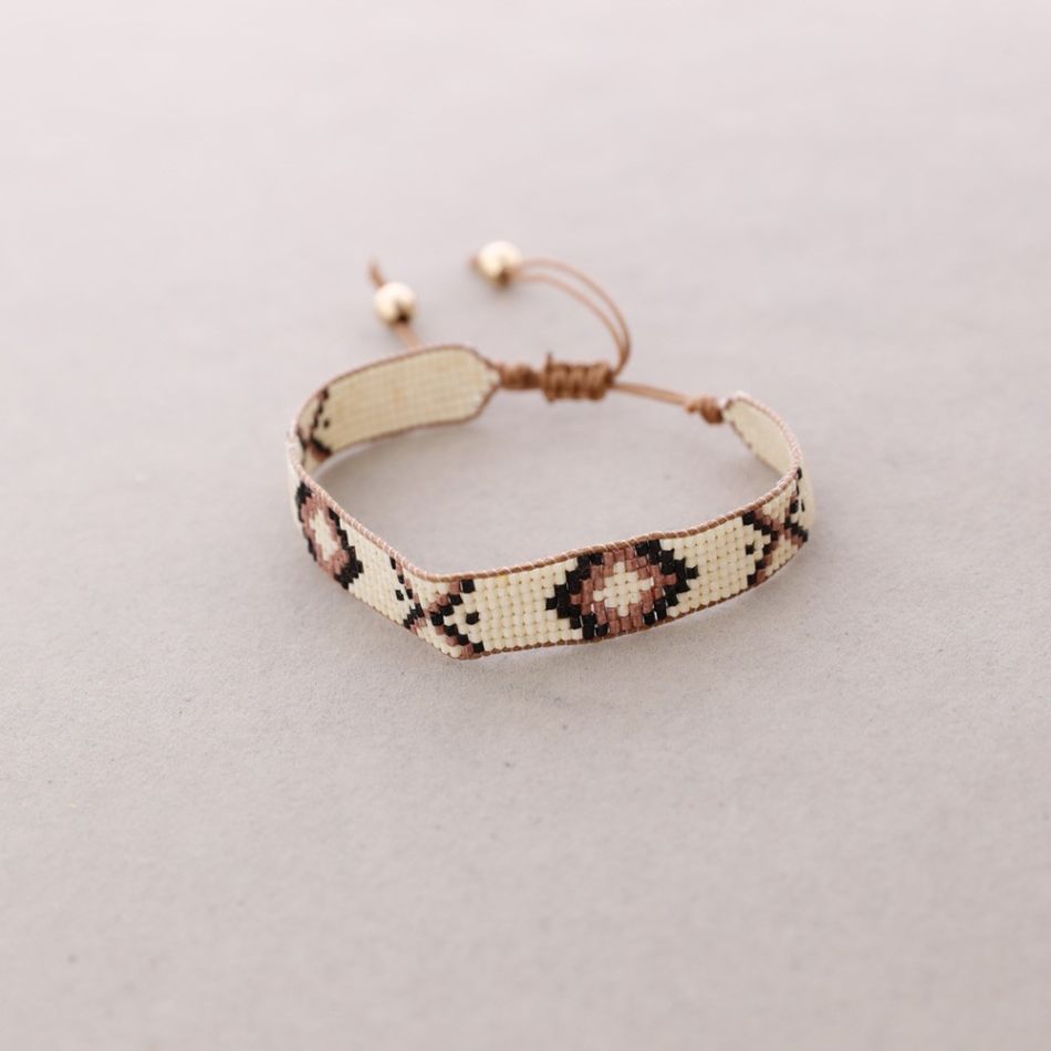 ETHNIC MACRAME BEADS BRACELET