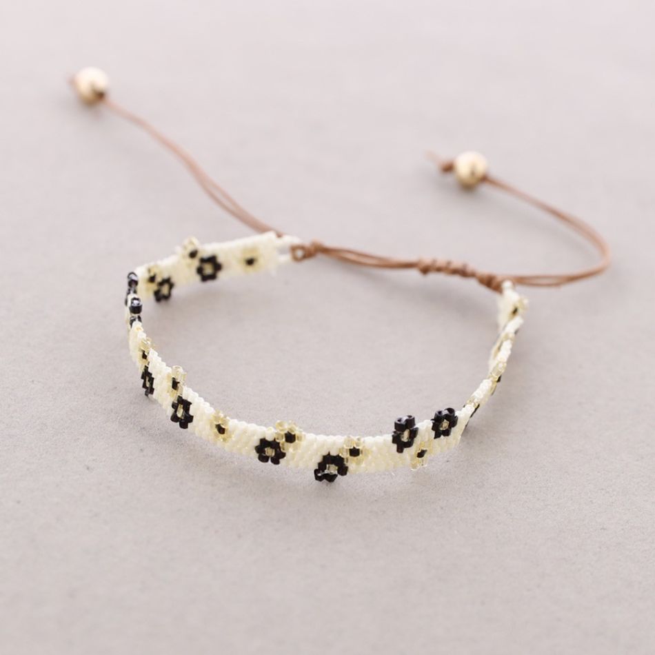 ETHNIC MACRAME BEADS BRACELET