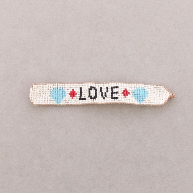 PULSERA MACRAMÉ ABALORIOS LOVE