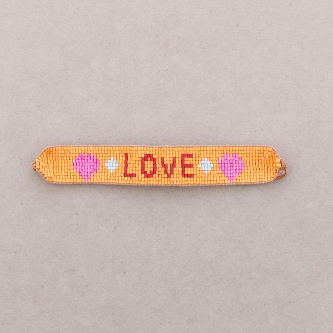 PULSERA MACRAMÉ ABALORIOS LOVE