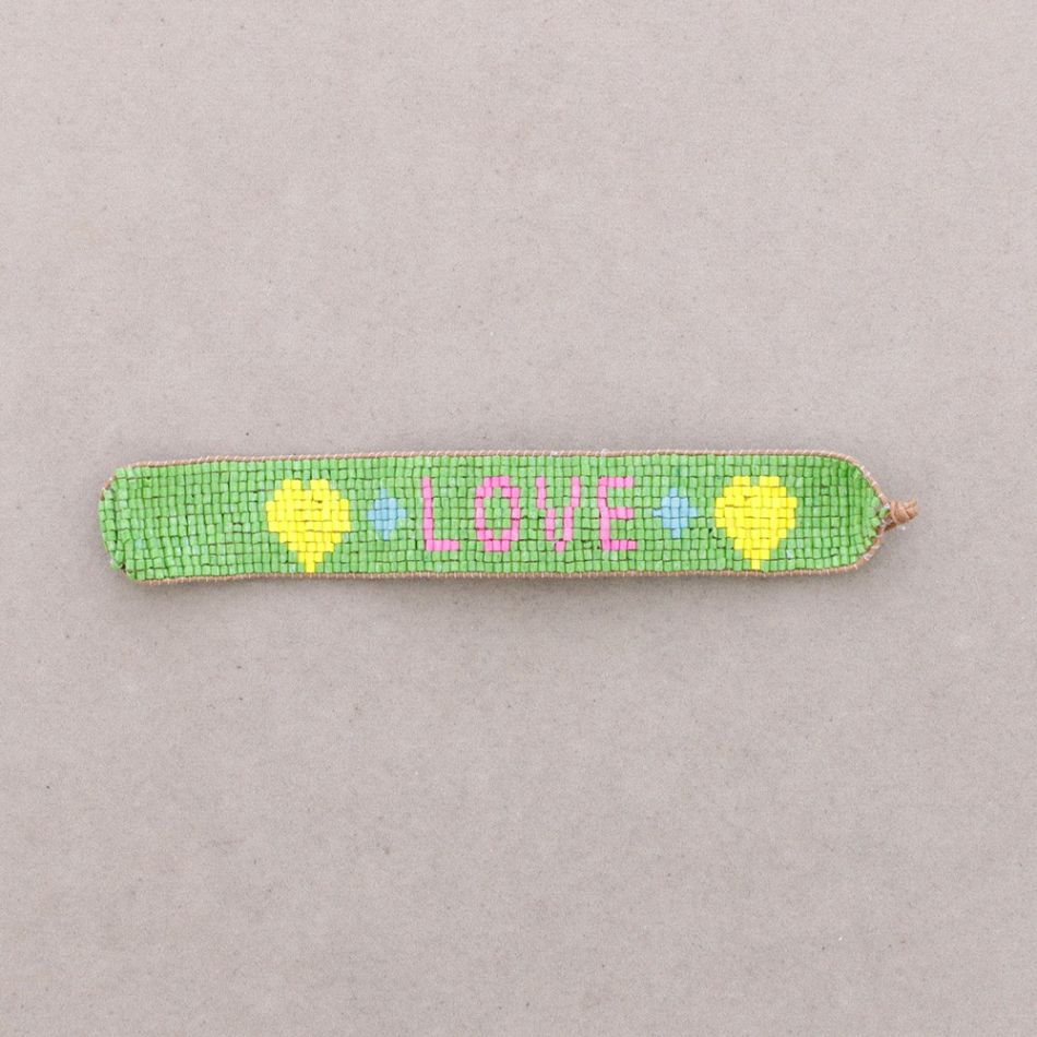 PULSERA MACRAMÉ ABALORIOS LOVE