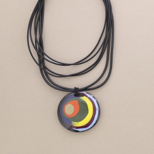 RESIN PENDANT LEATHER SHORT NECKLACE