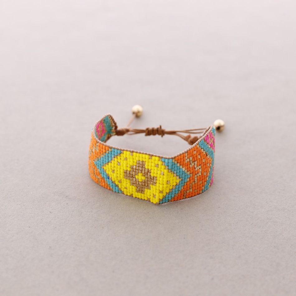 ETHNIC MACRAME BEADS BRACELET