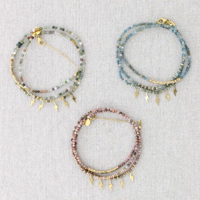 THREE TURNS STEEL BRACELET WITH PENDANT STONES RAYS