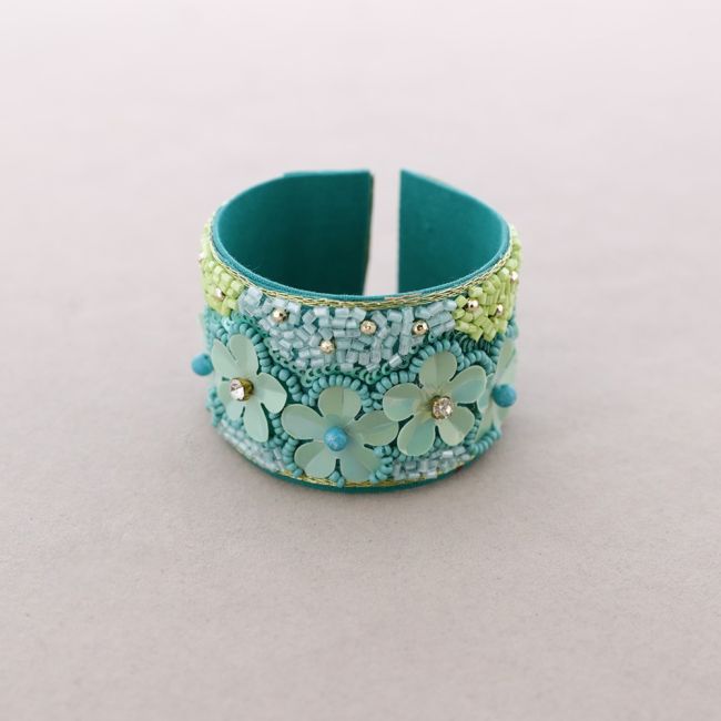 PULSERA ÉTNICA AJUSTABLE LENTEJUELAS ABALORIOS