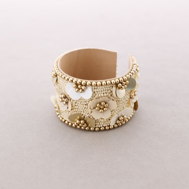 PULSERA ÉTNICA AJUSTABLE FLORES LENTEJUELAS ABALORIOS