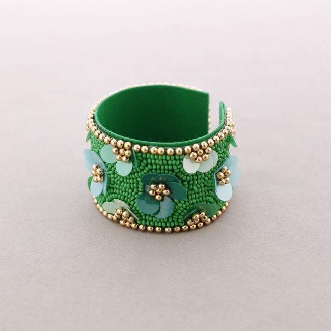 PULSERA ÉTNICA AJUSTABLE FLORES LENTEJUELAS ABALORIOS