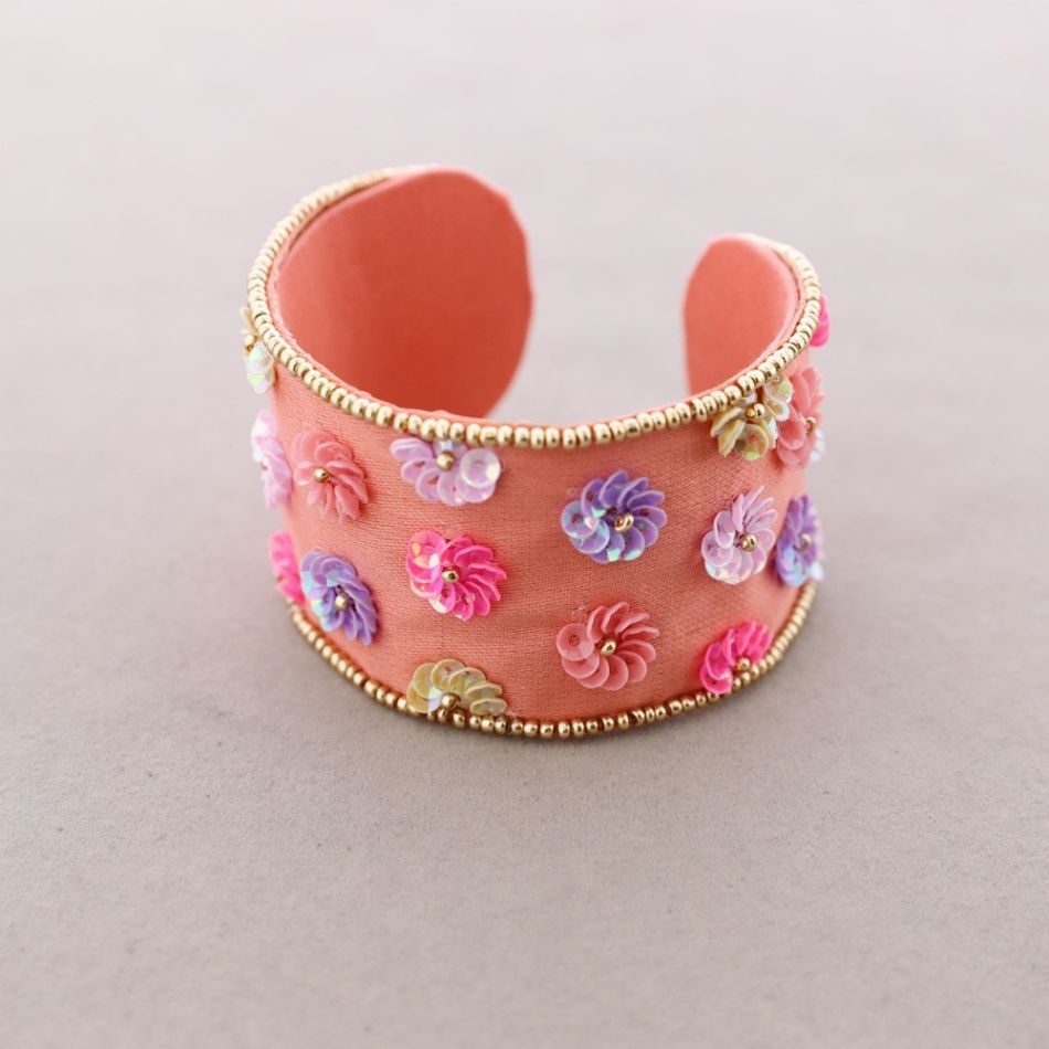 PULSERA ÉTNICA AJUSTABLE FLORES LENTEJUELAS
