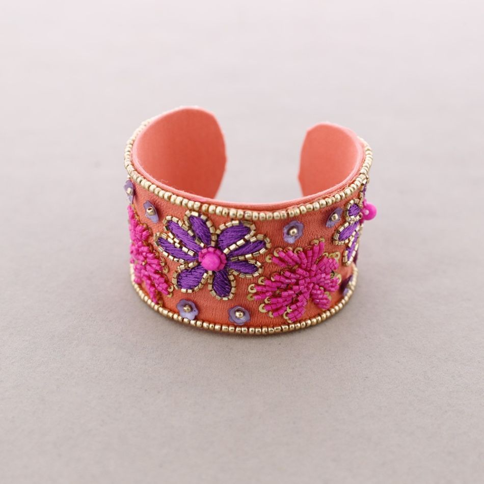 PULSERA ÉTNICA AJUSTABLE FLORES ABALORIOS