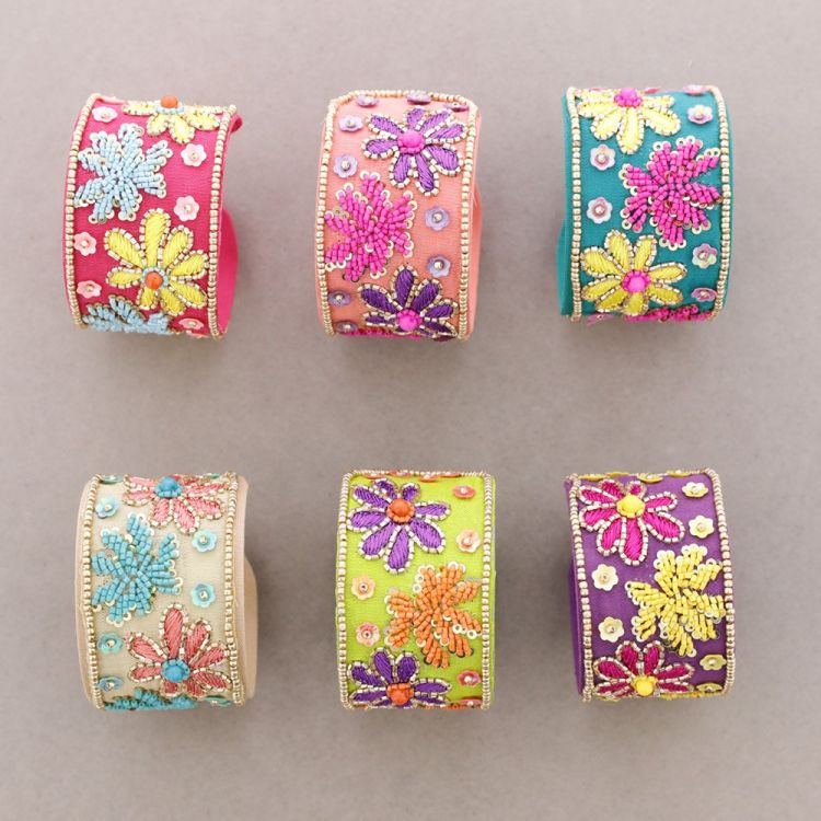 ADJUSTABLE ETHNIC BRACELET WITH FLOWERS AND BEADS 2