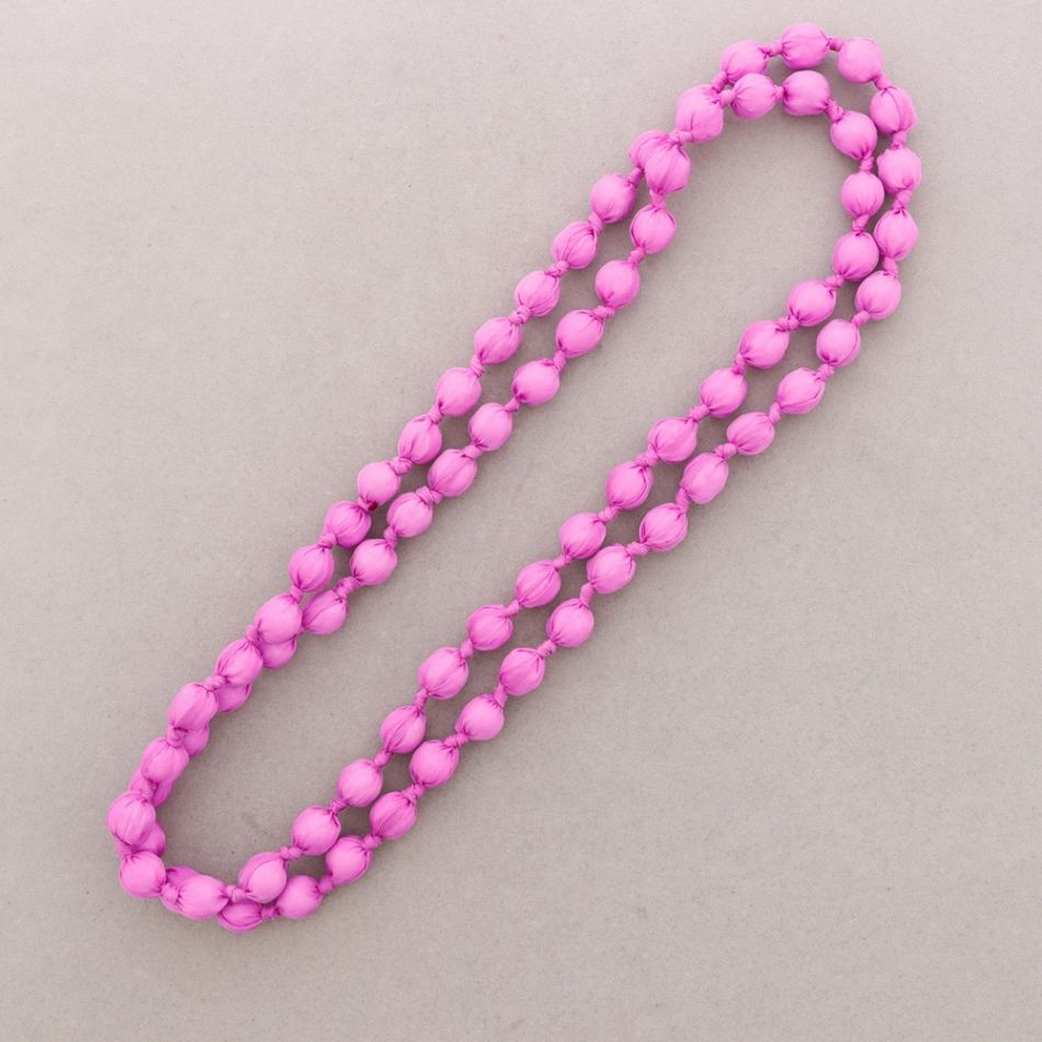 LONG NECKLACE WITH FABRIC LINED BALLS 160CM