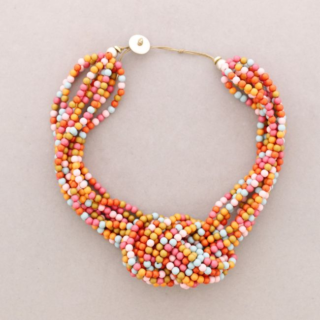 RESIN BEADS KNOT NECKLACE
