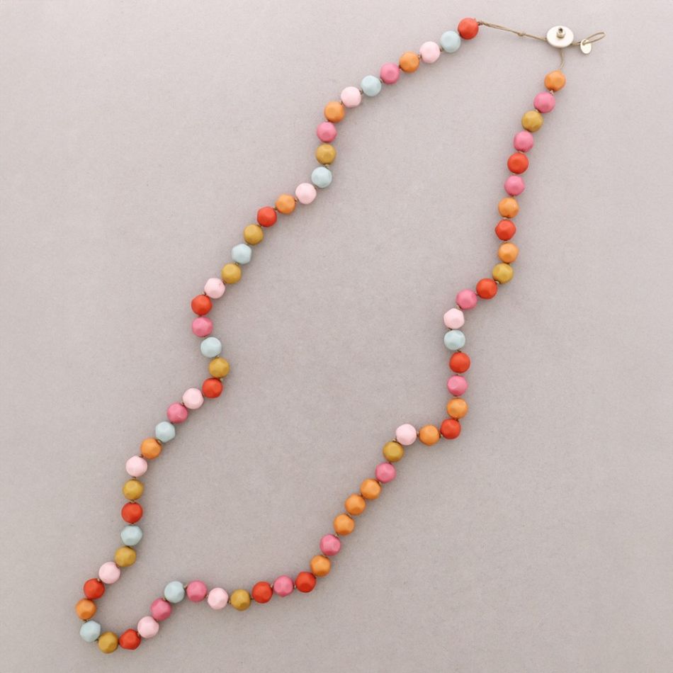 COLLAR LARGO CUENTAS RESINA