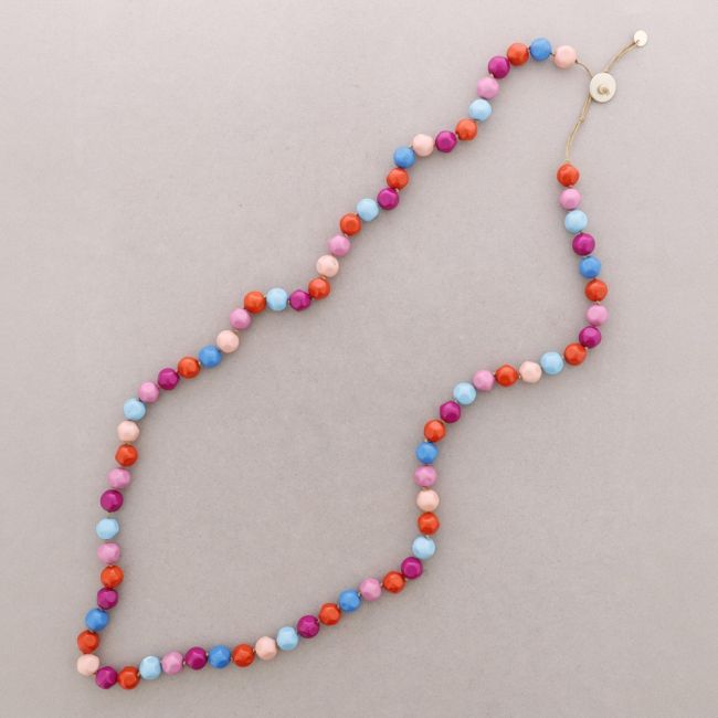 LONG RESIN BEADS NECKLACE