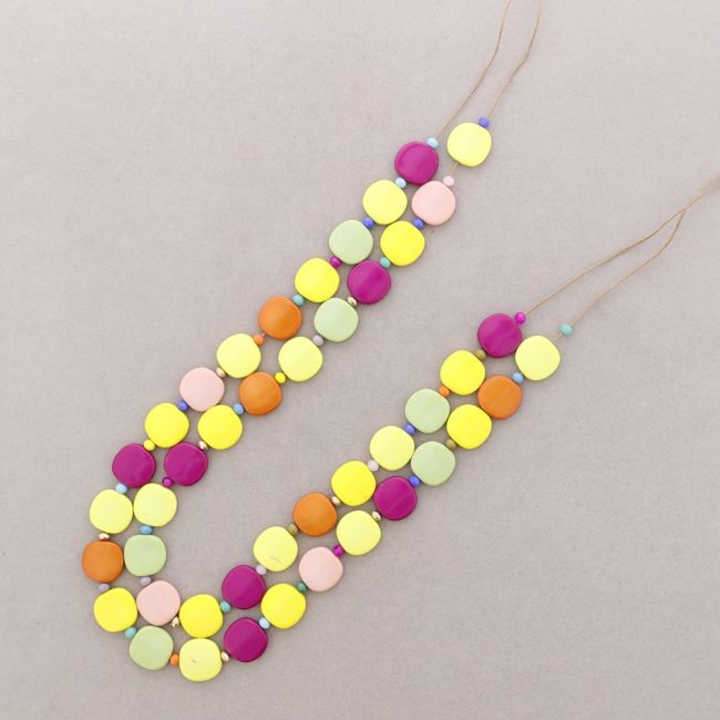 COLLAR LARGO DOBLE CUENTAS RESINA