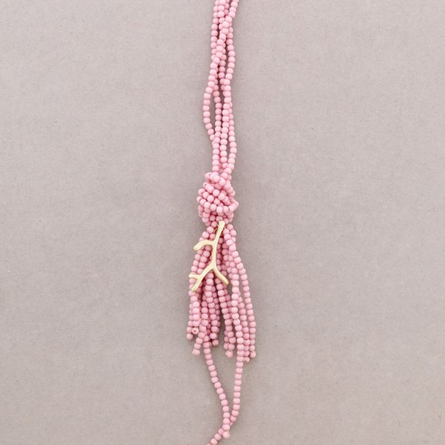 COLLAR LARGO NUDO CUENTAS RESINA