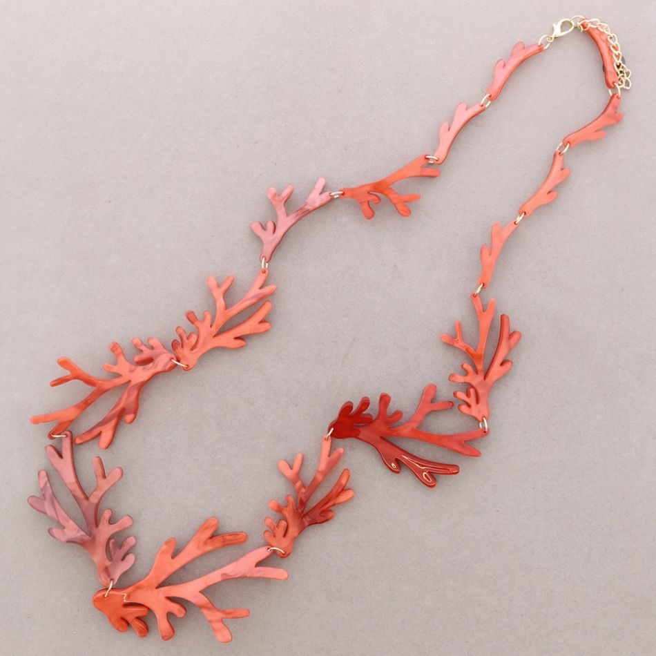 LONG RESIN CORAL NECKLACE