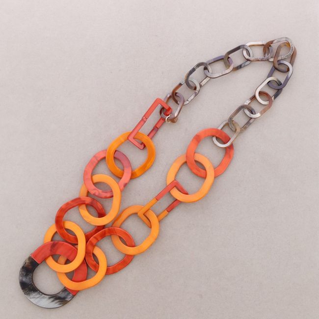 COLLAR LARGO ESLABONES RESINA
