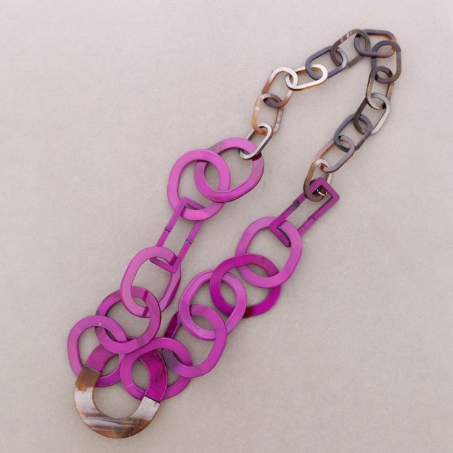 COLLAR LARGO ESLABONES RESINA