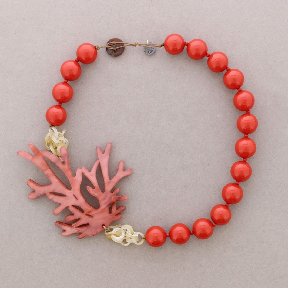 RESIN CORAL BEADS NECKLACE