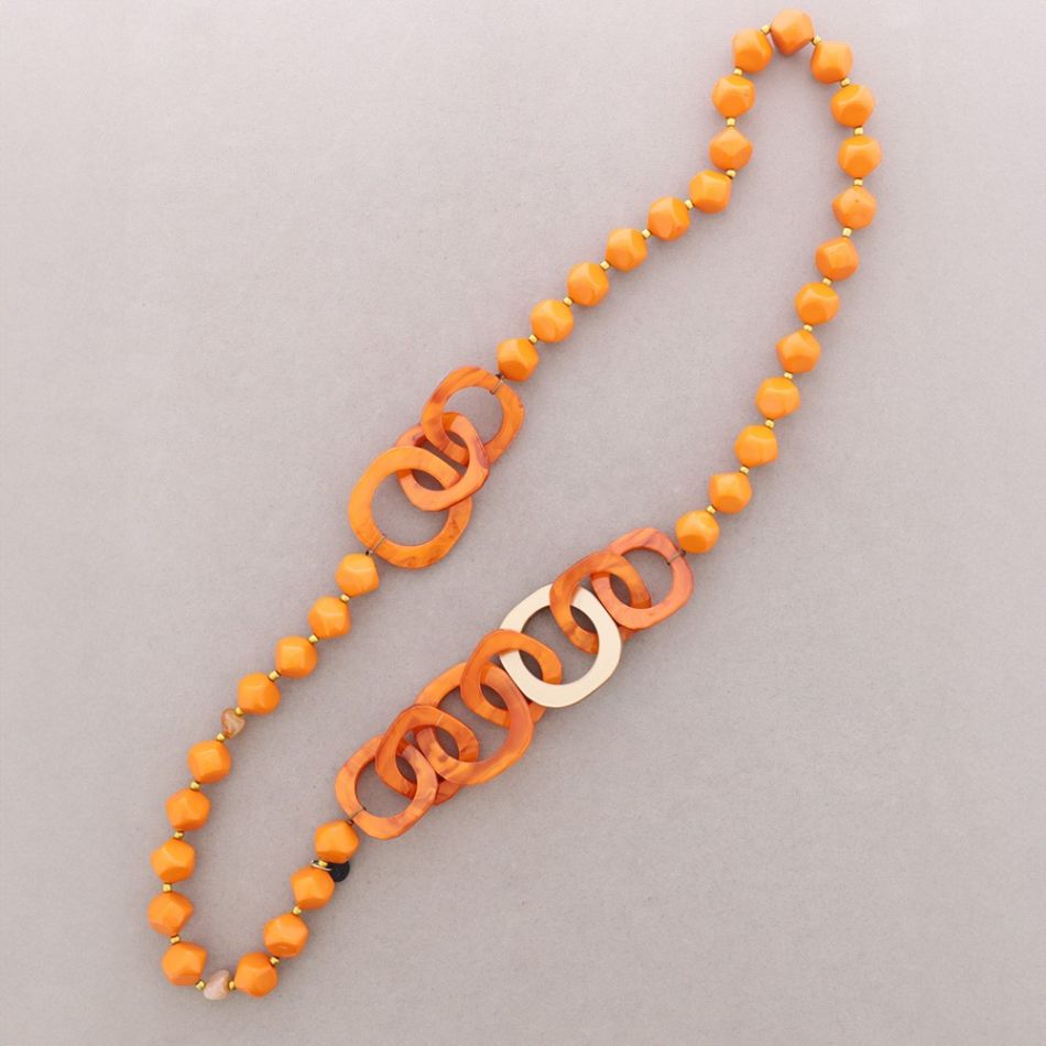 COLLAR LARGO CUENTAS ESLABONES RESINA