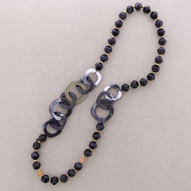 COLLAR LARGO CUENTAS ESLABONES RESINA