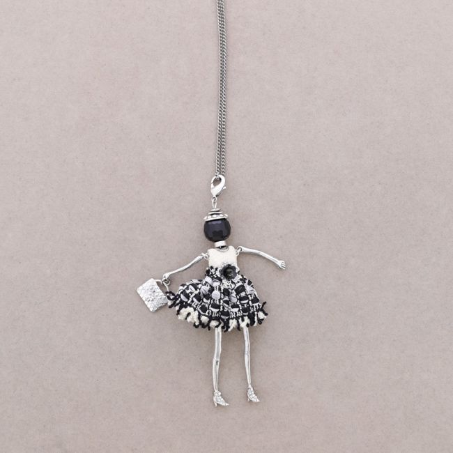 LONG PENDANT NECKLACE DOLL