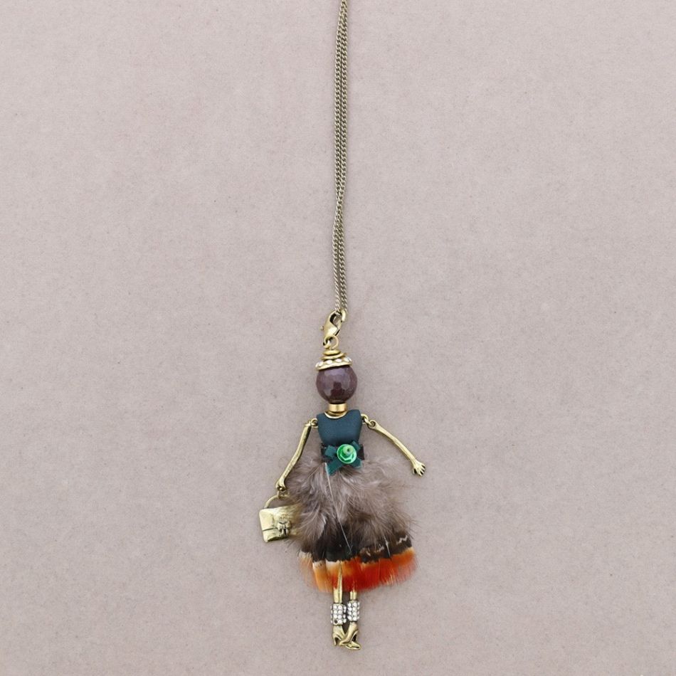 LONG PENDANT NECKLACE DOLL